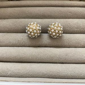 Gold and pearl stud earrings